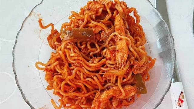 Farklılık Arayanlara: Tavuklu Noodle