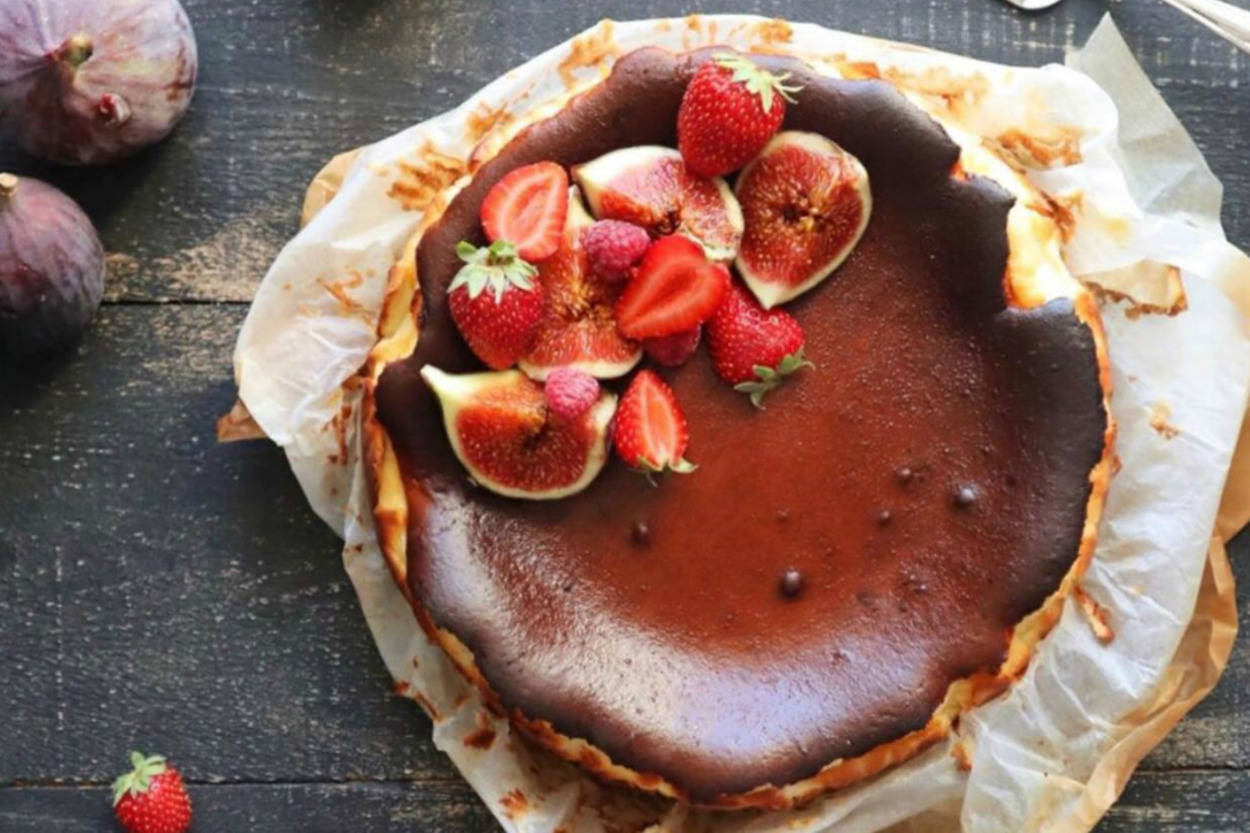 Şık Sunumuyla: Yanık Cheesecake