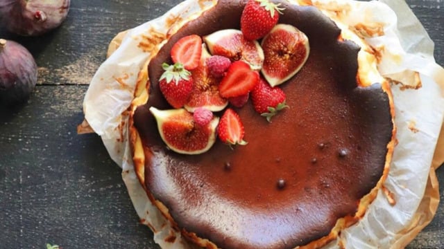 Şık Sunumuyla: Yanık Cheesecake