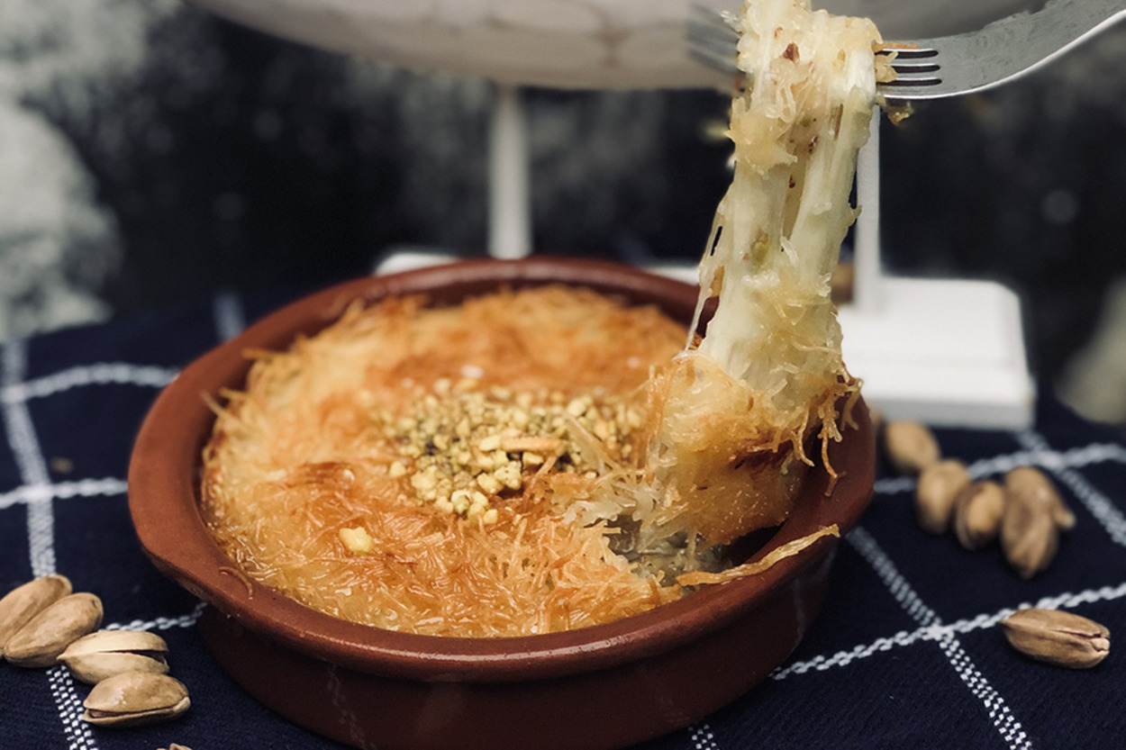 Canı Tatlı Çekenlere: Mozarellayla Künefe