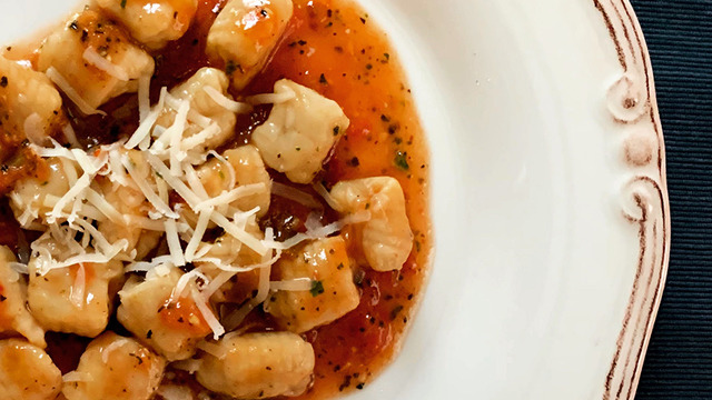 Popüler Lezzetlerden: Domates Soslu Gnocchi