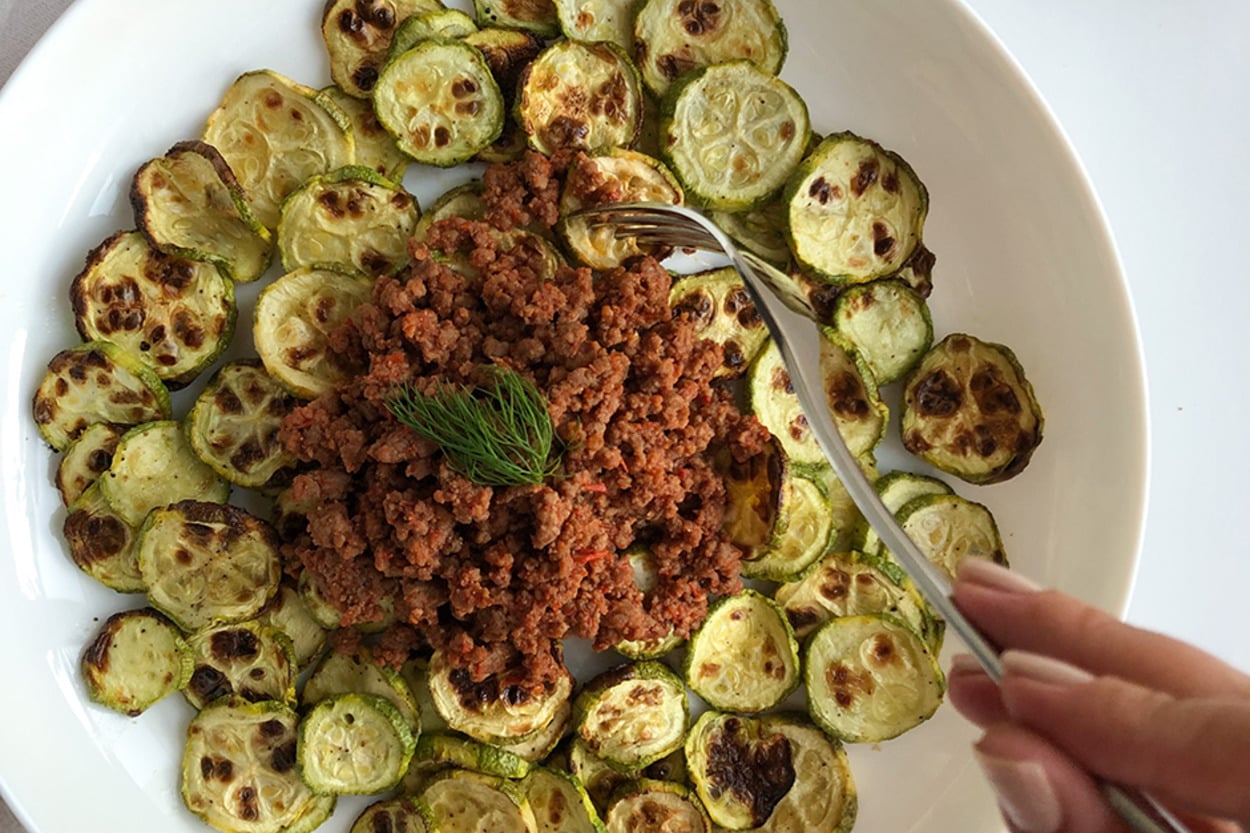 Lezzetine Doyum Olmaz: Kıyma Soslu Fırın Kabak