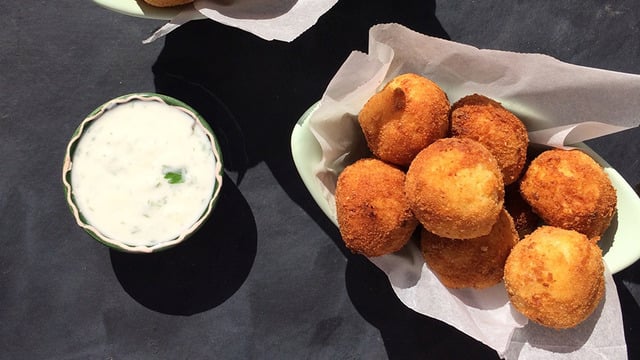 Patatesin En Güzel Hali: Kaşarlı Patates Topları