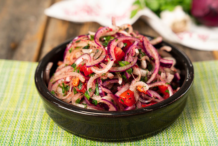 Kebapçı Salatası Tarifi