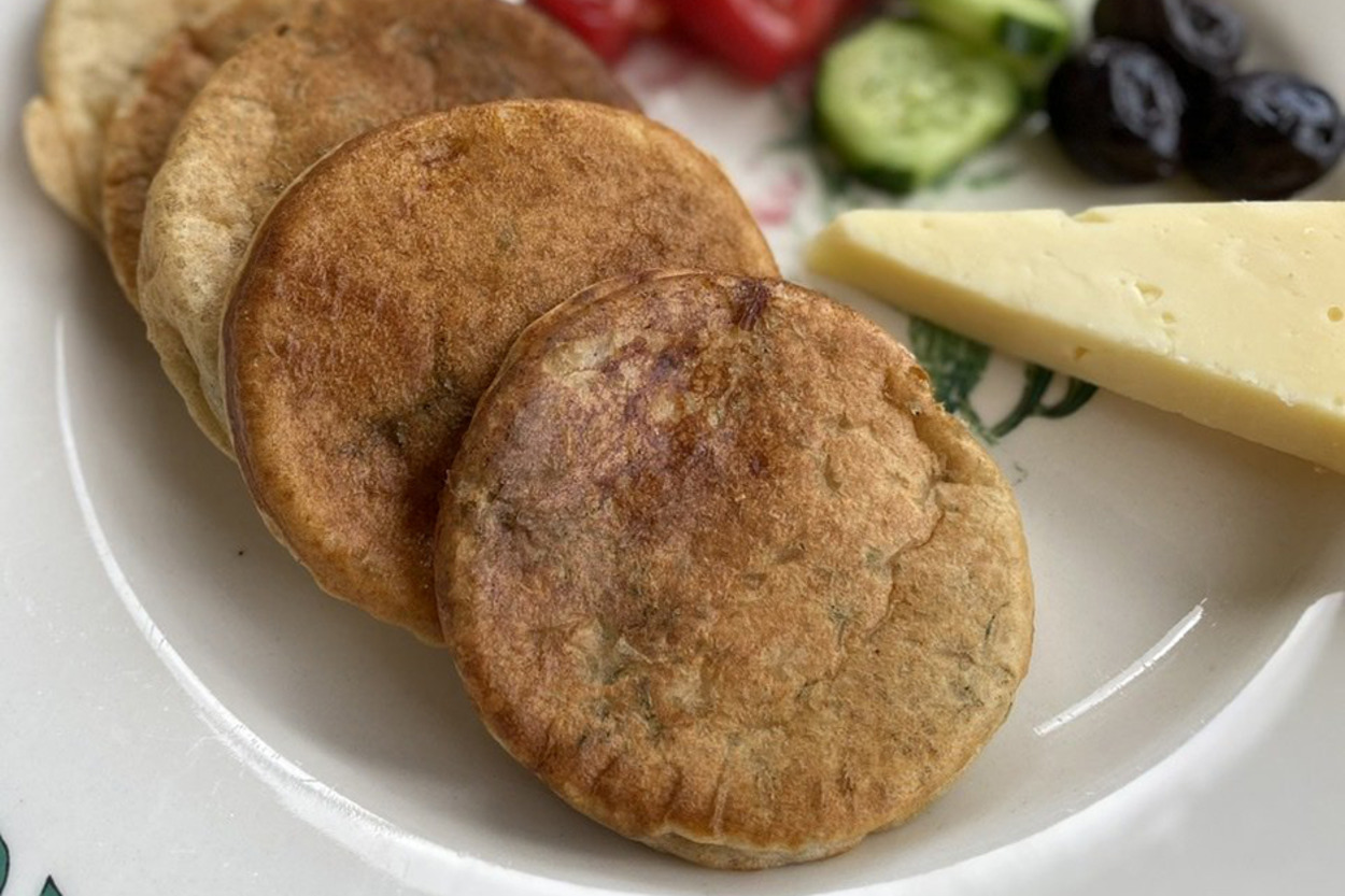 Çaya, Kahvaltıya: Dereotlu Peynirli Pancake
