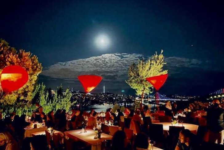 Sunset Grill & Bar