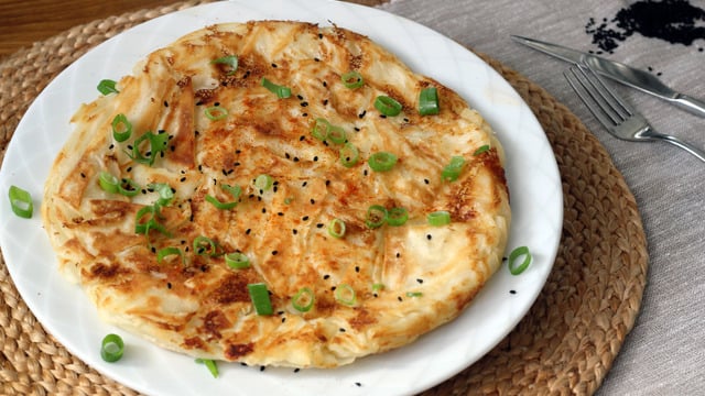 Tek Yufkadan: Kolay Kırpık Börek