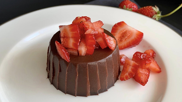 Sadeliğin Güzelliği: Çikolatalı Panna Cotta