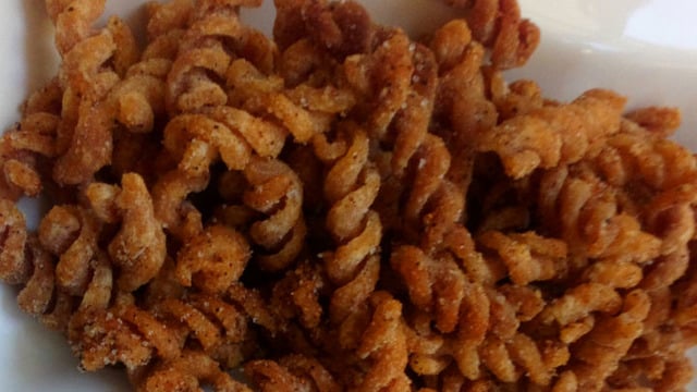 Birkaç Malzeme Yeter: Makarna Cipsi