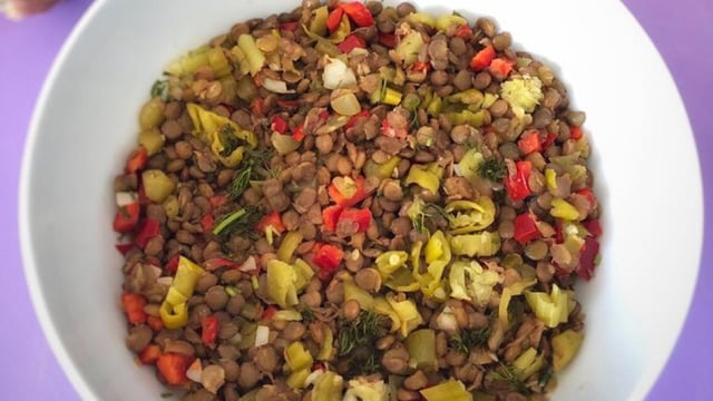 Vitamin Deposu: Yeşil Mercimekli Salata