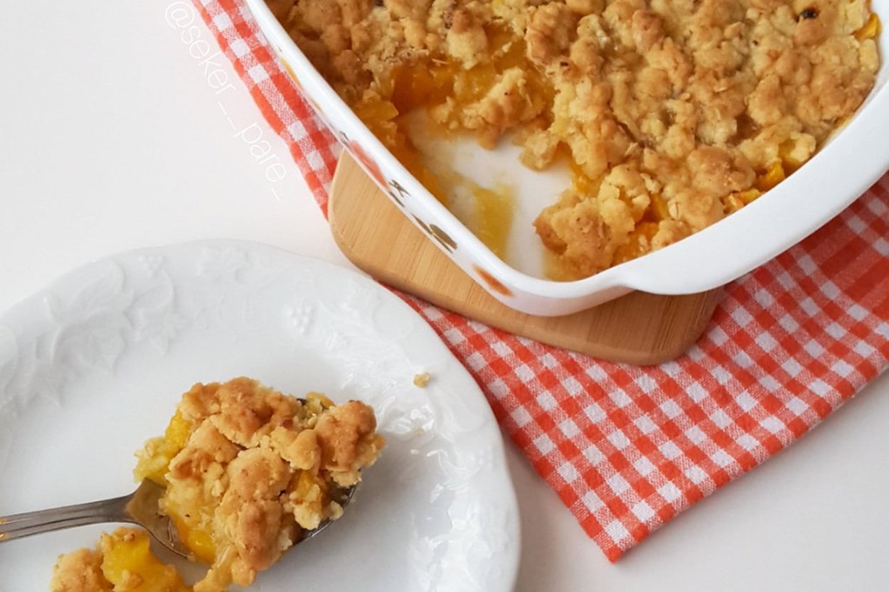 Kıtır Hamuruyla: Şeftali Crumble