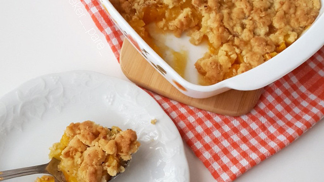 Kıtır Hamuruyla: Şeftali Crumble