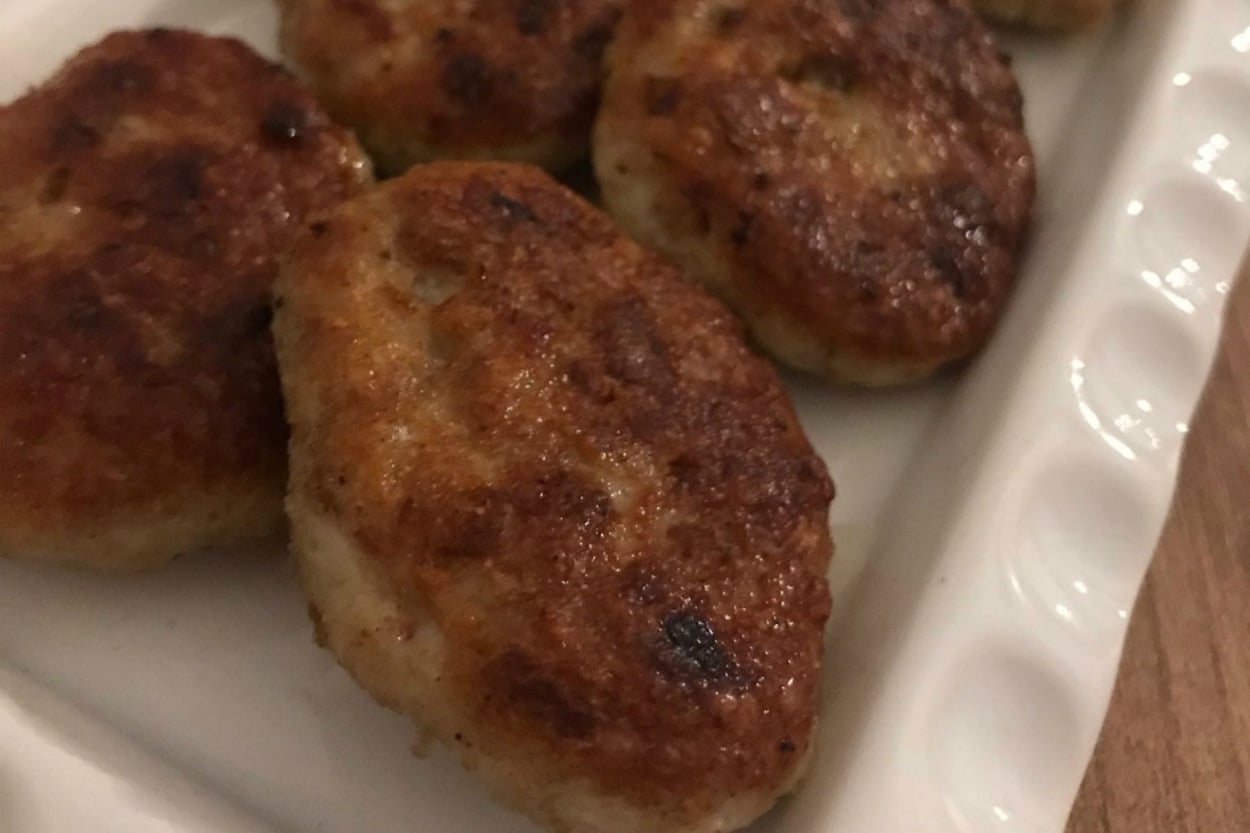 Kırmızı Etsiz Alternatif: Tavuk Köftesi