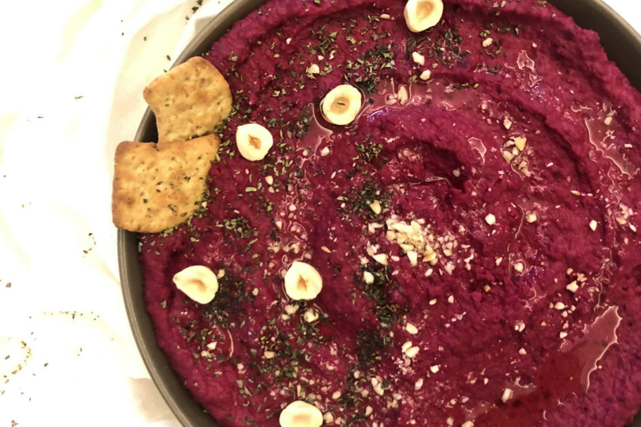 Rengi Yeter: Pancarlı Humus