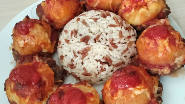 Akşama Misafir Var: Köfte Çanağında Patates