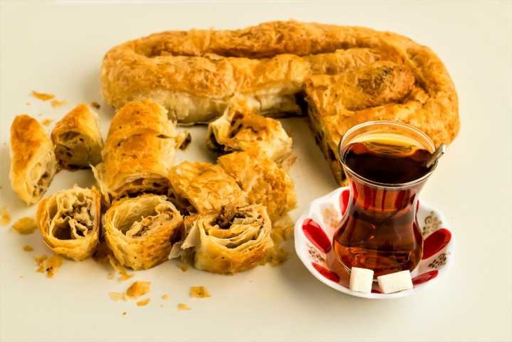 tarihi-sariyer-borek-shutter-1