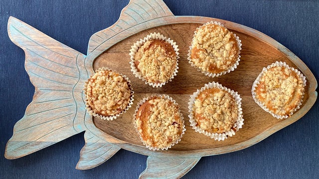 Üzeri Çıtır İçi Yumuşak: Şeftalili Crumble Muffin
