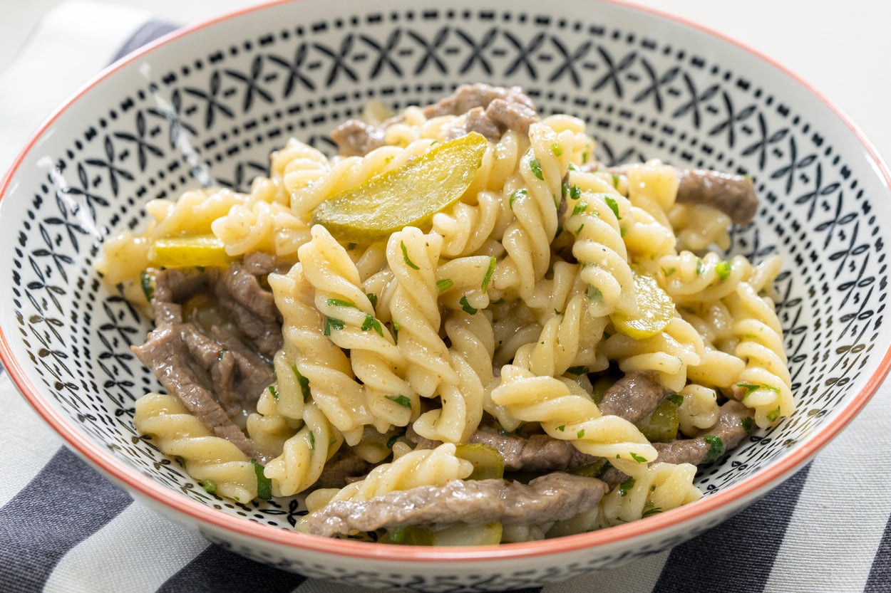 En Pratik Haliyle: Hızlı Stroganof Makarna