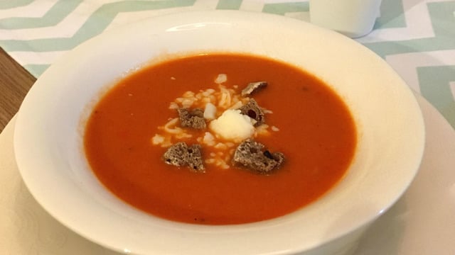 Hafif Lezzetiyle: Köz Domates Çorbası
