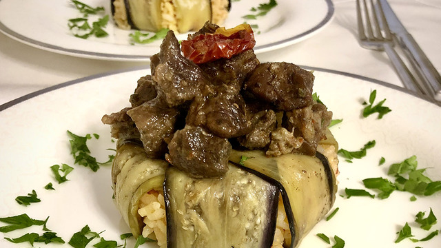 Domatesli ve Pilavlı: Patlıcan Kapama