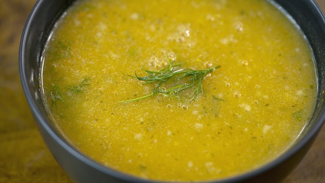 Önce Bir İçimiz Isınsın: Soya Soslu Sebze Çorbası