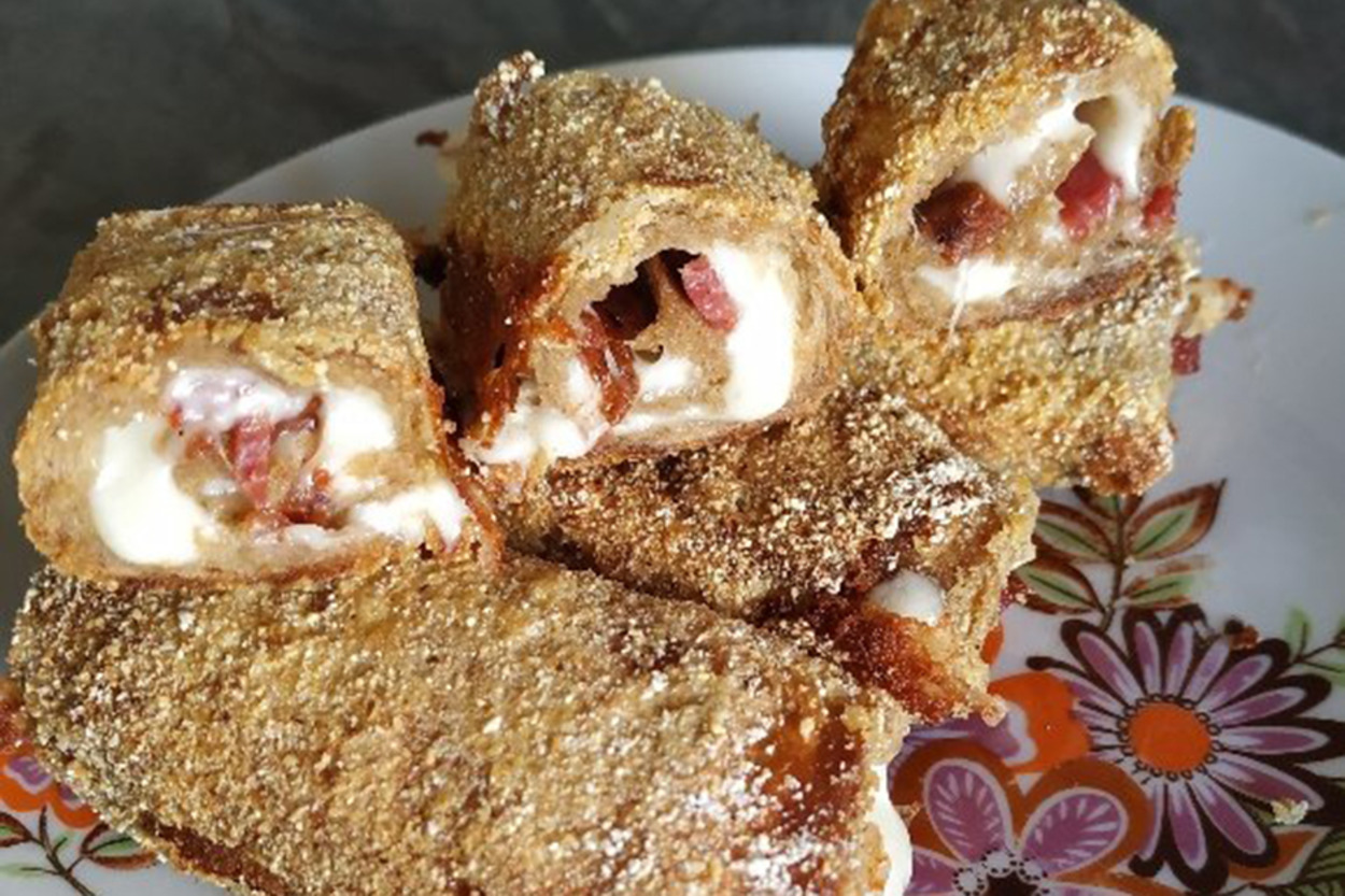 Oldukça Doyurucu: Kahvaltılık Kaşarlı Rulo