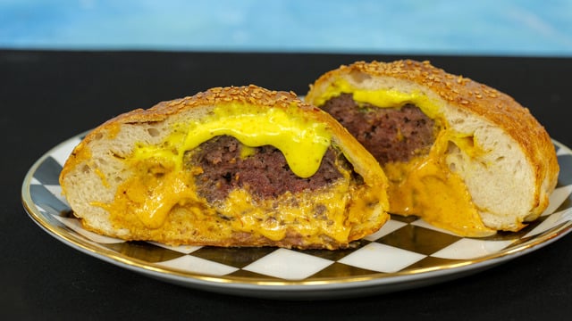 Farklılık Arayanlara: Kapalı Cheeseburger