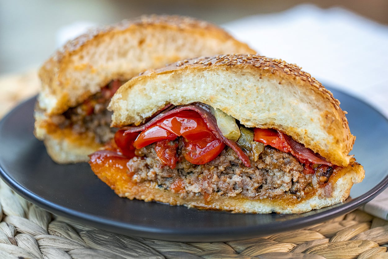 Hemen Hazır: Ekspres Kuru Etli Acılı Burger