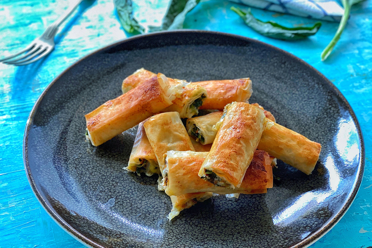 Enfes Görünümüyle: Çıtır Rulo Börek