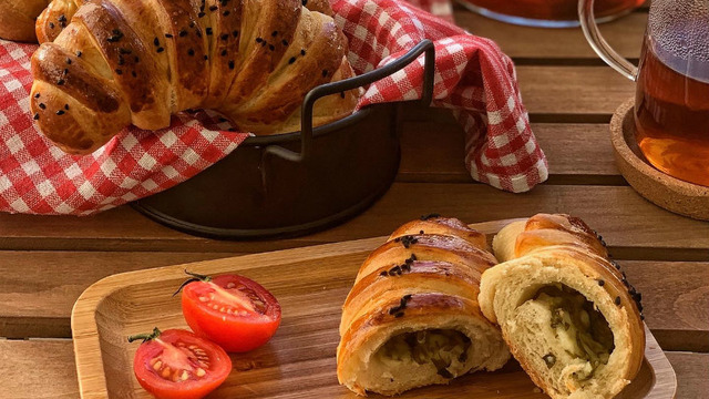 Çay Ona Aşık: Puf Puf Şerit Poğaça