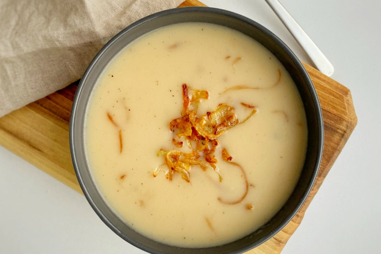 Enfes Aroması Mest Eder: Karamelize Soğan Çorbası