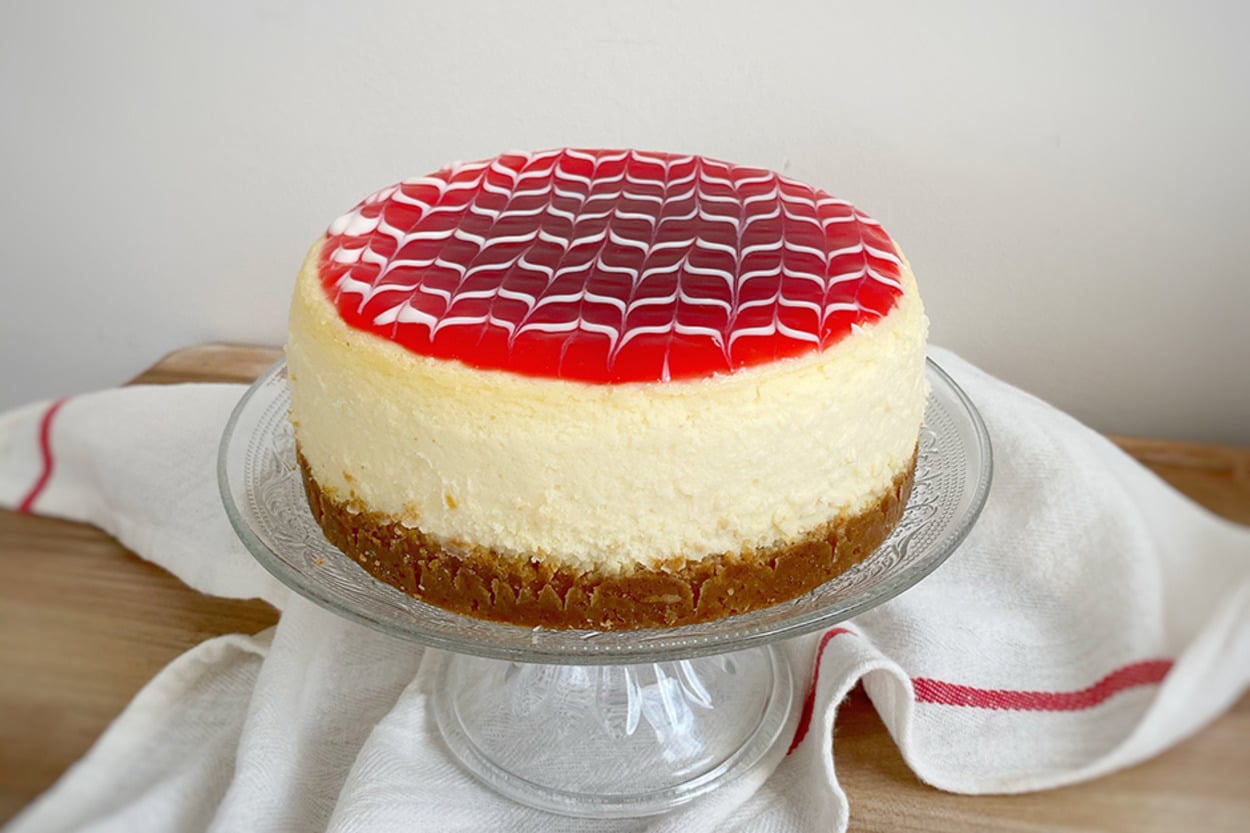 Akışkan Sosuyla: Frambuazlı Cheesecake
