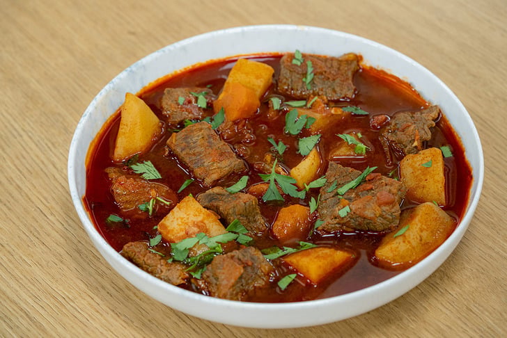 Dana Gulaş Tarifi