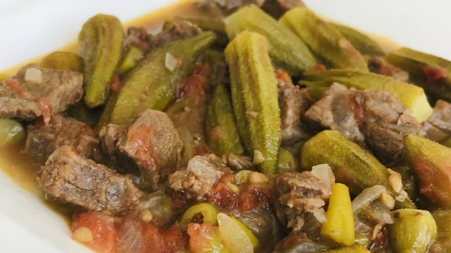 Yeni Favoriniz Olmaya Geliyor: Etli Bamya Yemeği