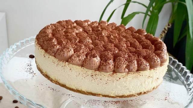 İki Favori Bir Arada: Tiramisu Cheesecake