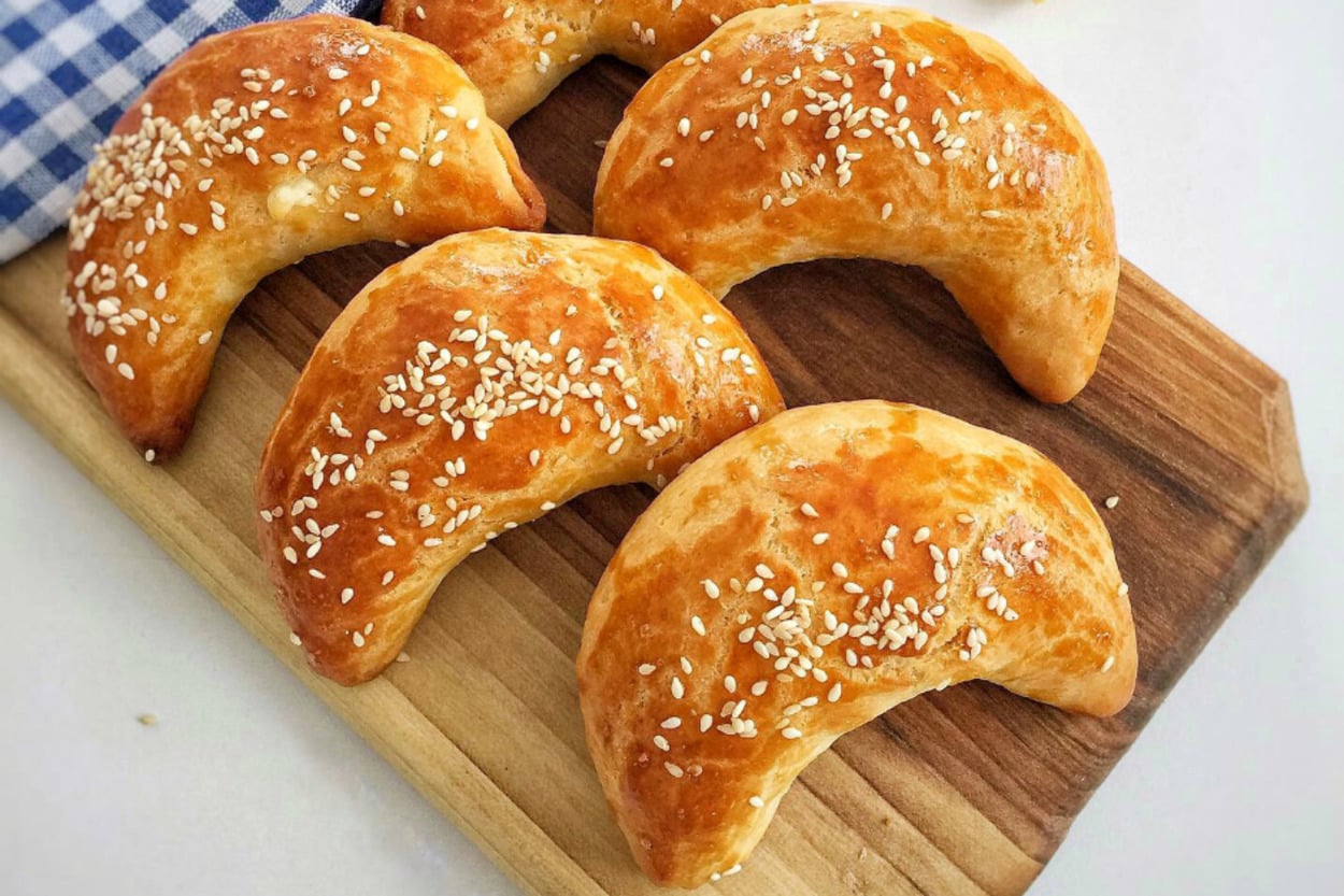 Katı Yağsız Yapılır: Peynirli Ay Poğaça