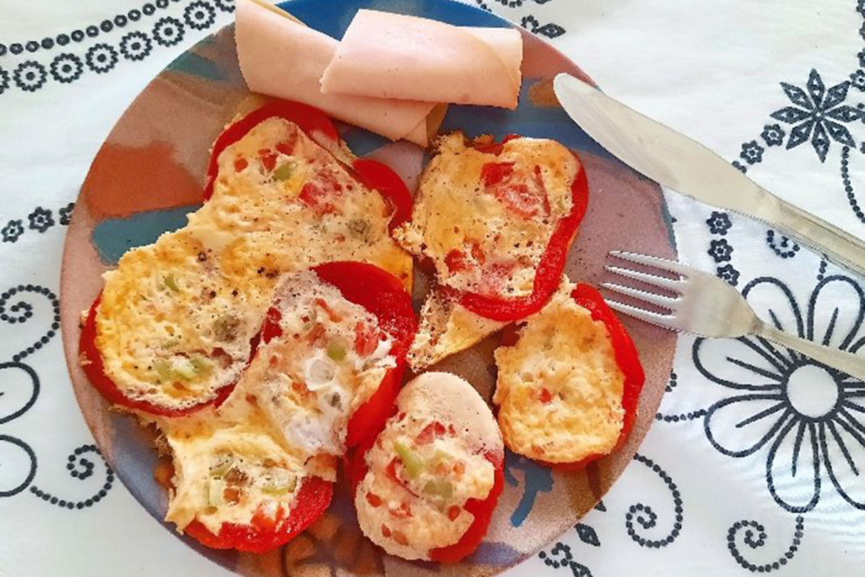 Sabah Kahvaltılarına: Domatesli Omlet
