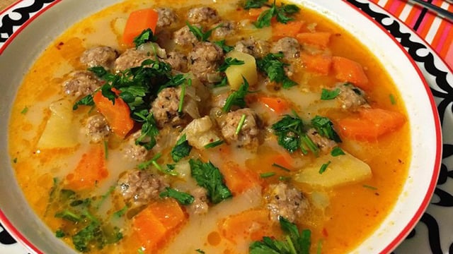 Mis Gibi Aromasıyla: Ekşili Sulu Köfte
