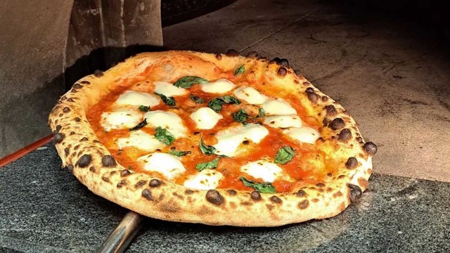 Anadolu Yakası Pizza Turu: 5 Nefis Mekanın Napoliten Pizzasını Denedik!
