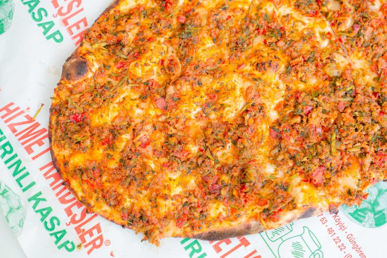 İstanbul’un Uğruna Yollara Düşülesi En İyi 10 Lahmacuncusu