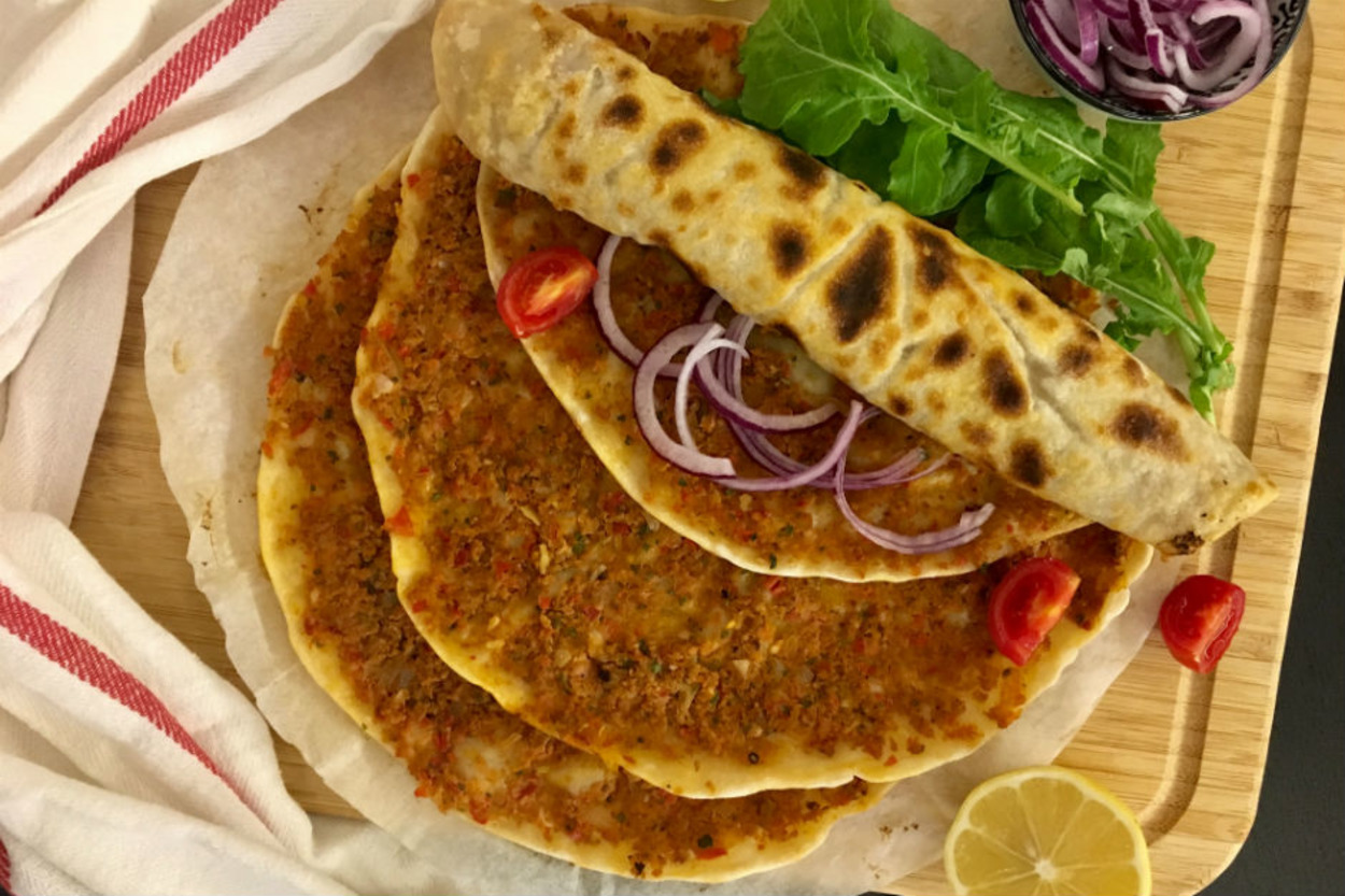 Hem de Tavada: Lahmacun