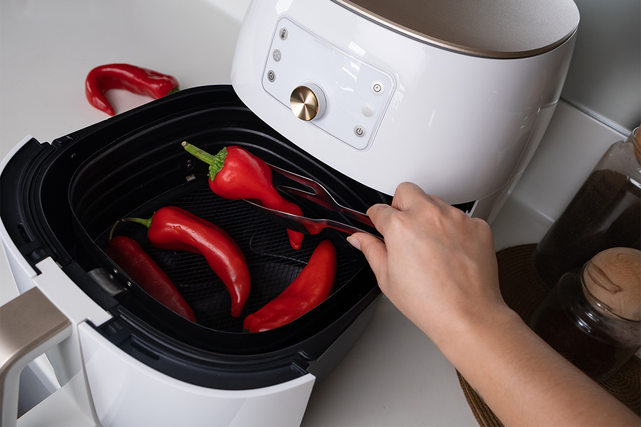 Tüm Püf Noktaları ve Tarif Önerileriyle: Airfryer'da Sebze Nasıl Közlenir?