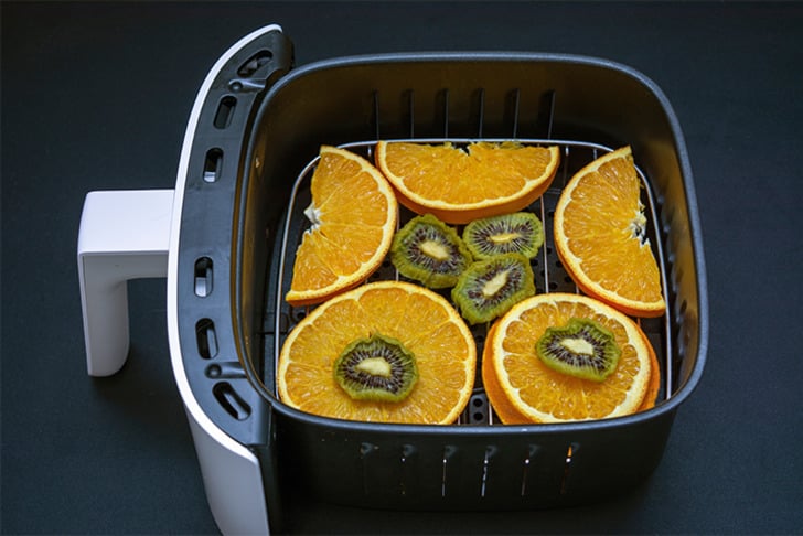 Elektrik Tasarrufu Sağlar: Airfryer'da Meyve Nasıl Kurutulur?