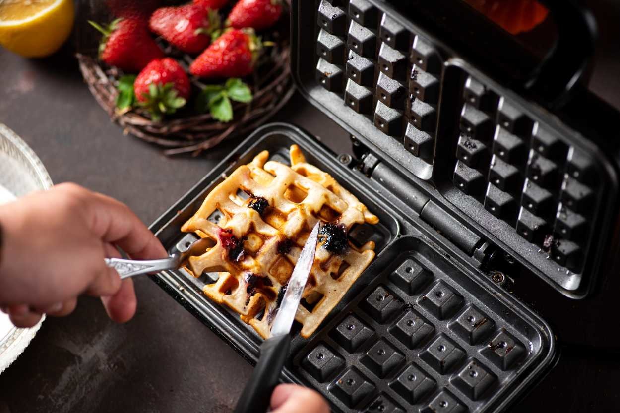 İşte Bu Kadar Pratik: Waffle Makinesi Nasıl Temizlenir?