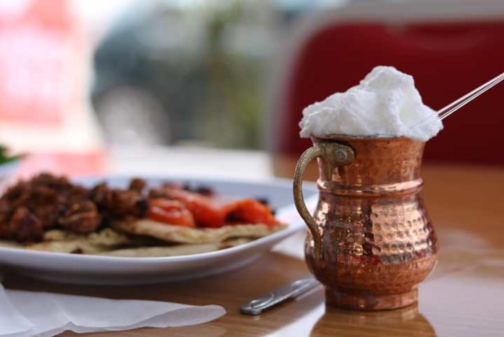 acik-ayran-kac-kalori-shutter-1