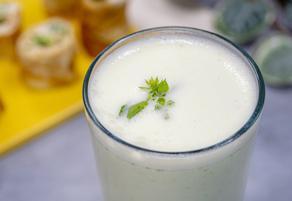 Ferah Ferah: Naneli ve Fesleğenli Ayran Tarifi