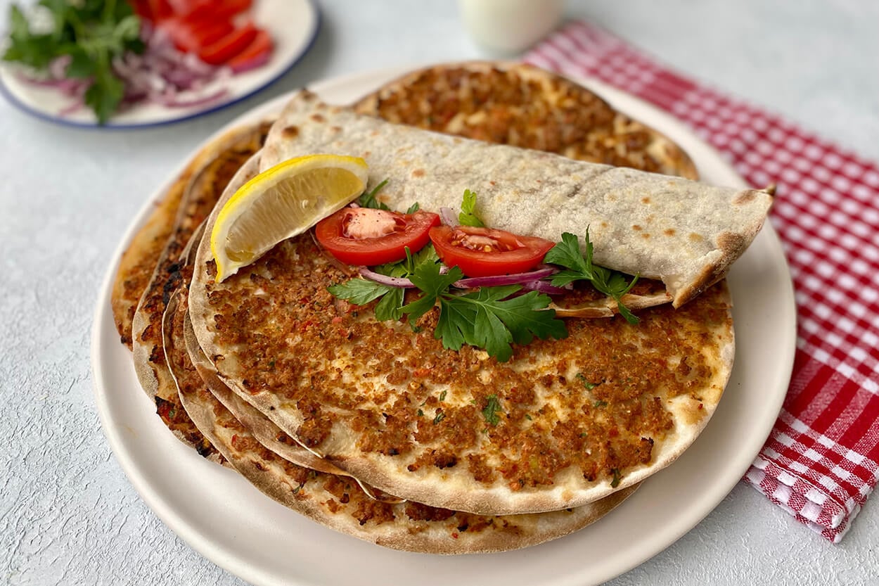 Evde Yapalım: Lokanta Usulü Lahmacun