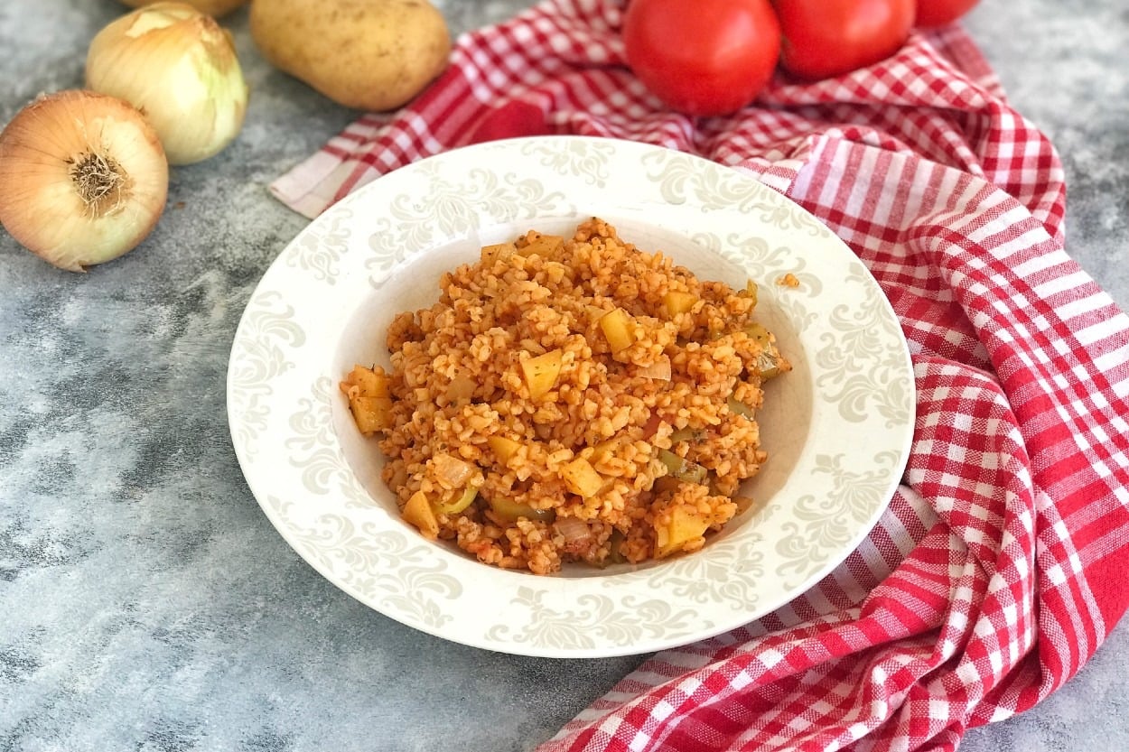 Şimdi Daha Doyurucu: Patatesli Bulgur Pilavı