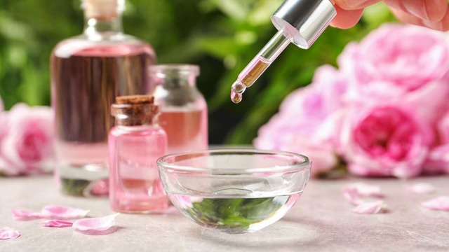 Bu Detayları Bilmeli: Gül Yağının Faydaları Nelerdir, Nasıl Kullanılır?