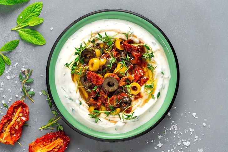 Kuru Domatesli Zeytinli Meze Tarifi
